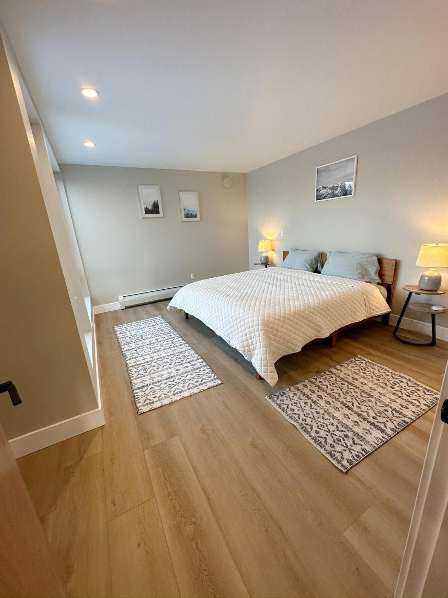 Bootlegger'S Nest Villa Anchorage Bagian luar foto